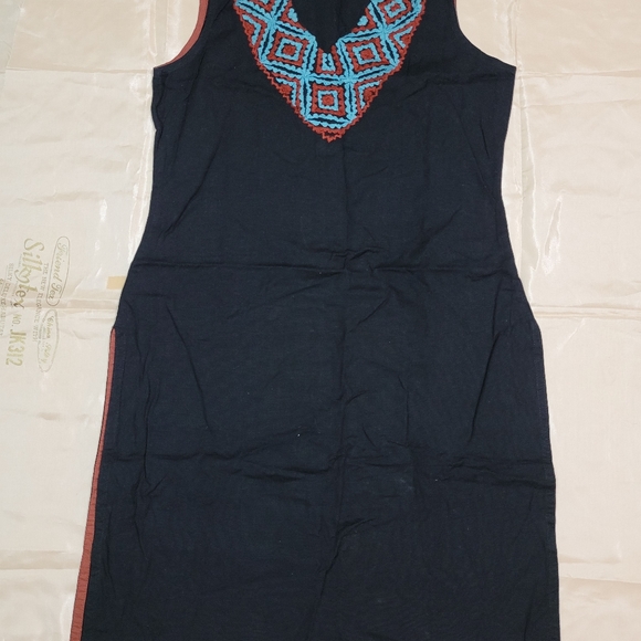 💫Melange Embroidered Kurta - Picture 5 of 10